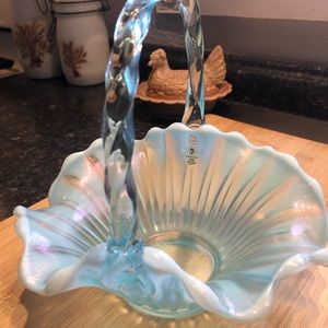 Beautiful Fenton glass basket